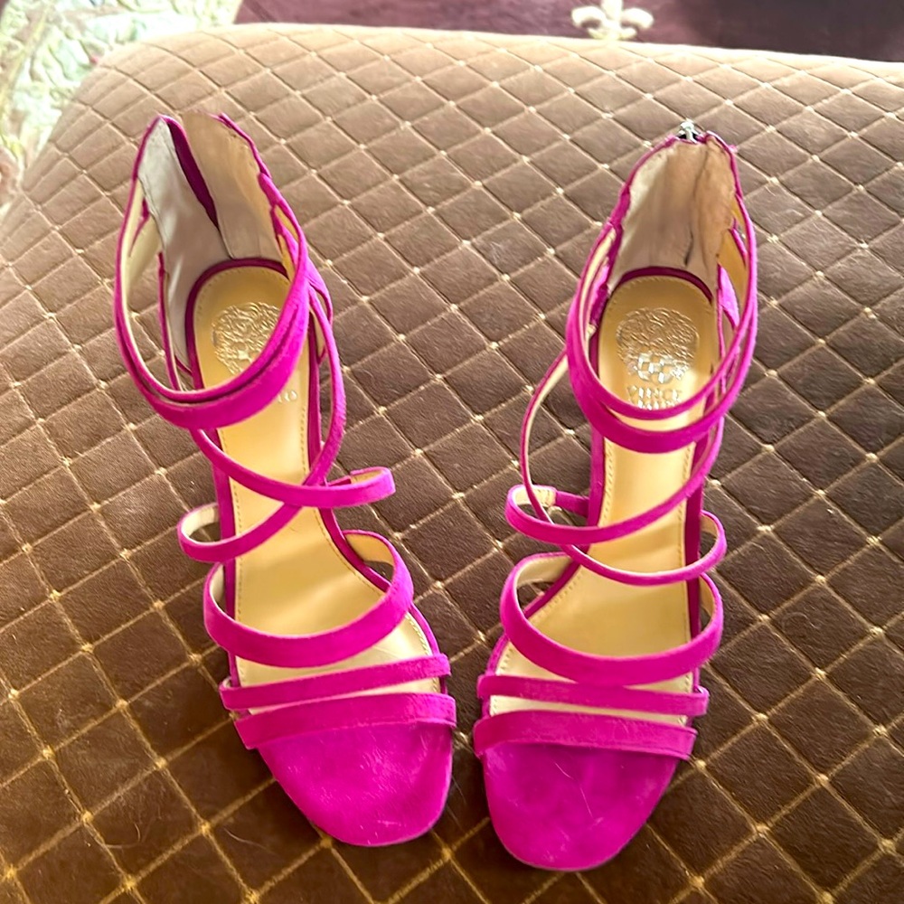 Vince Camuto Fuchsia suede strappy sandals